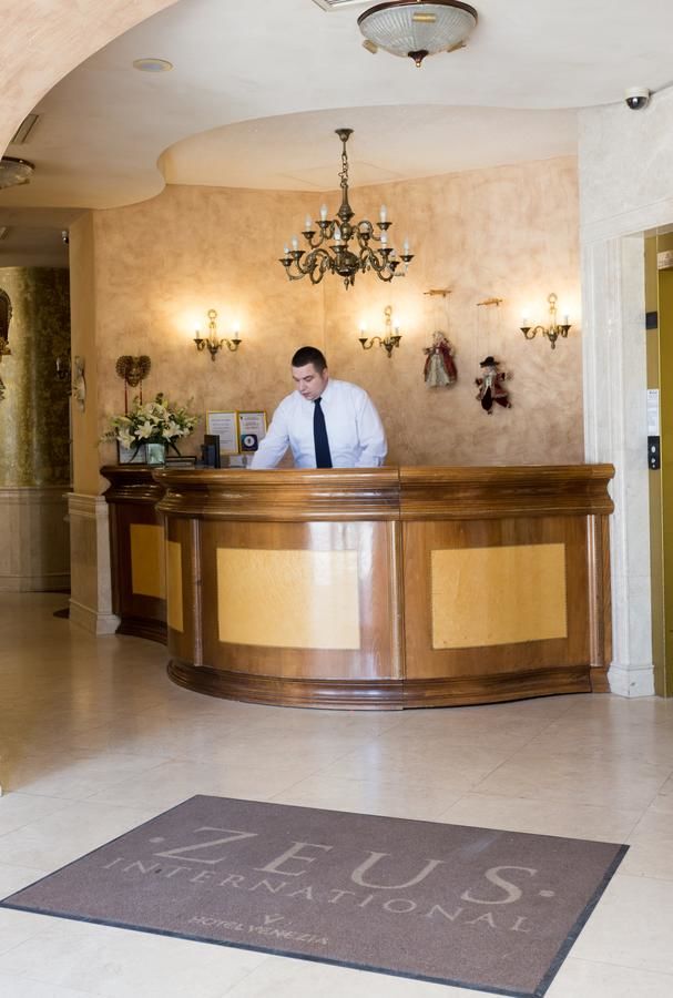 Отель Hotel Venezia by Zeus International Бухарест-7