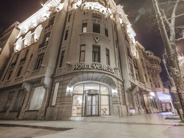 Отель Hotel Venezia by Zeus International Бухарест-3